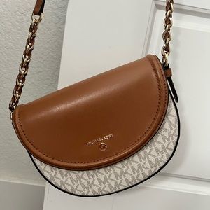 Michael Kors Crossbody Bag